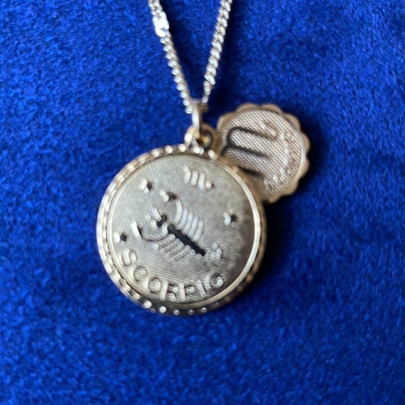 Gold Plated Scorpio Adjustable Necklace. Never Worn - Picture 2 of 2